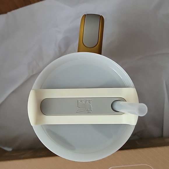 NIB Stanley Adventure Quencher 2.0 Flowstate Tumbler 40oz - Picture 4 of 5